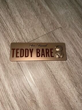 Too Faced Teddy Bare Bare It All Eye Shadow Palette Limited Edition New